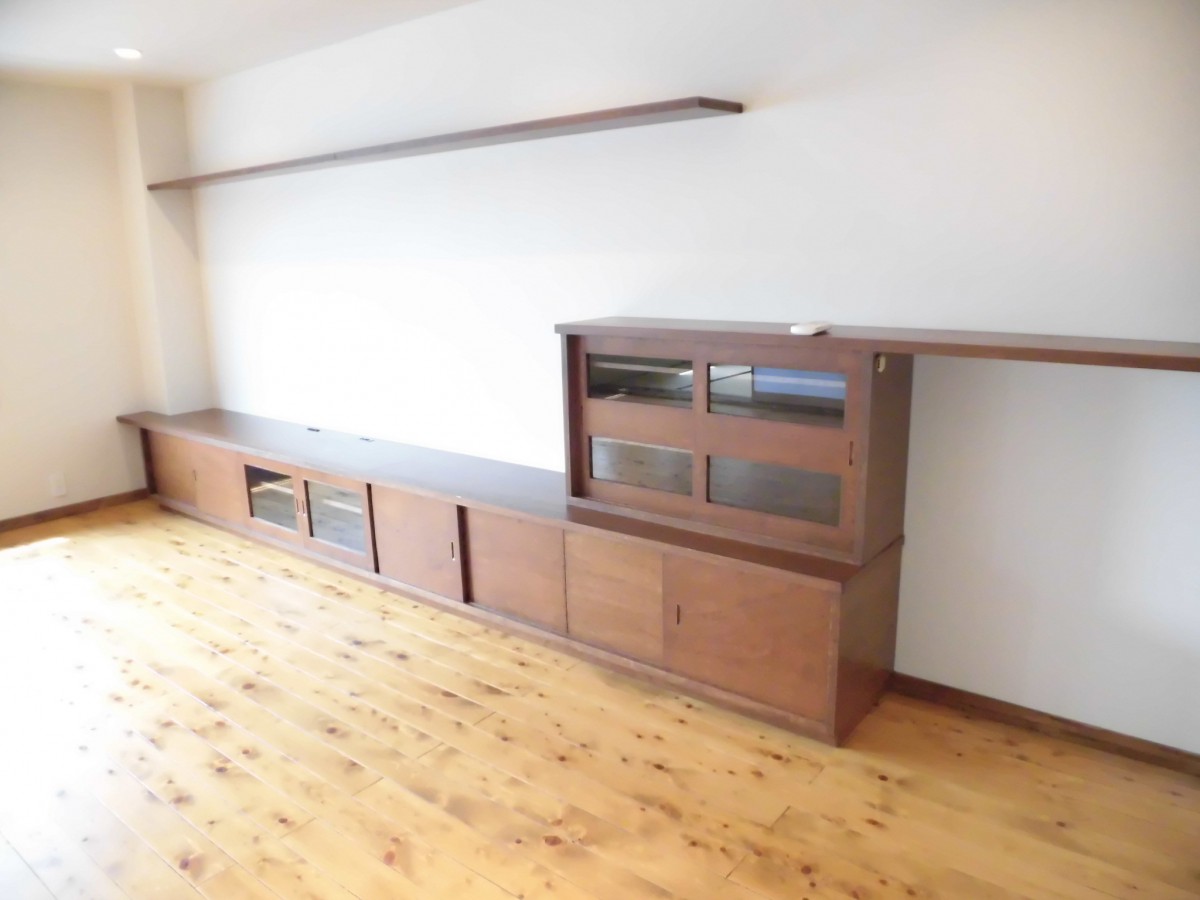 Renovated, spacious apartment in Yutenji, Meguro area!